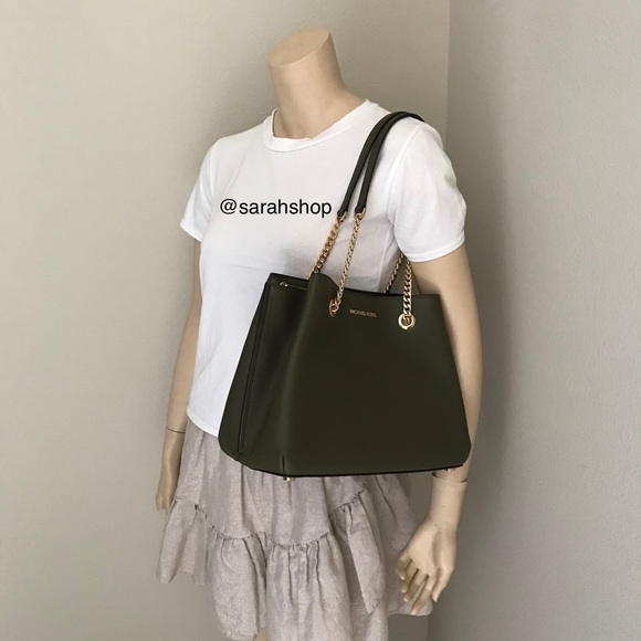 🌼Michael Kors Purse - Picture 8 of 11